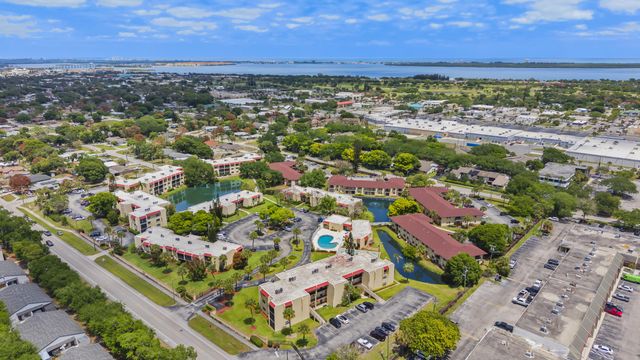 2050 Oleander Boulevard 1-106, Fort Pierce, FL 34950