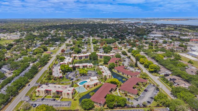 2050 Oleander Boulevard 1-106, Fort Pierce, FL 34950