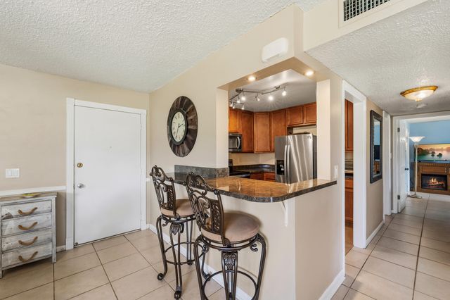2050 Oleander Boulevard 1-106, Fort Pierce, FL 34950