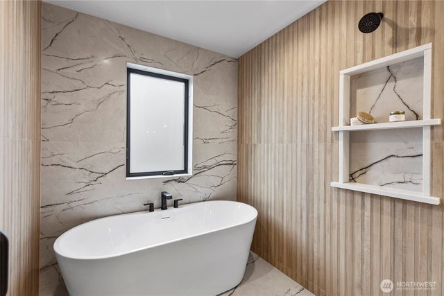 1504 3rd Street, Kirkland, WA 98033