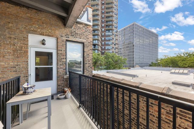 640 W Waveland Avenue 4A, Chicago, IL 60613