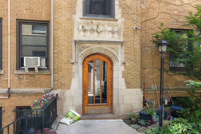 640 W Waveland Avenue 4A, Chicago, IL 60613