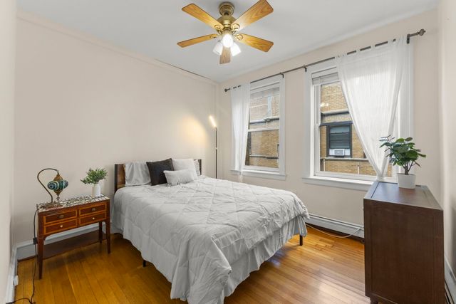 640 W Waveland Avenue 4A, Chicago, IL 60613
