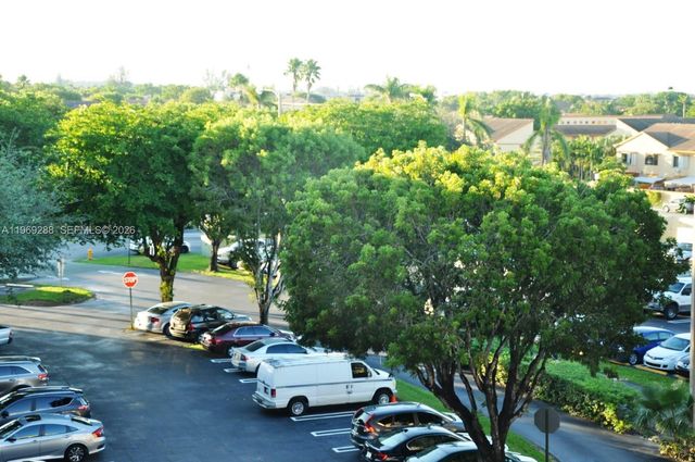 11750 SW 18th St 501-1, Miami, FL 33175