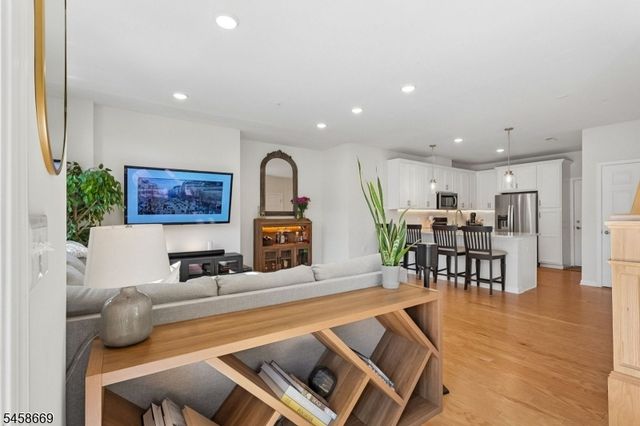 1002 Station Rd, Somerville Boro, NJ 08876