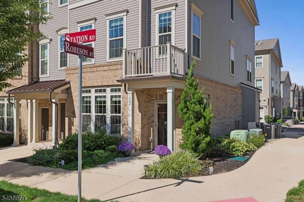 1002 Station Rd, Somerville Boro, NJ 08876