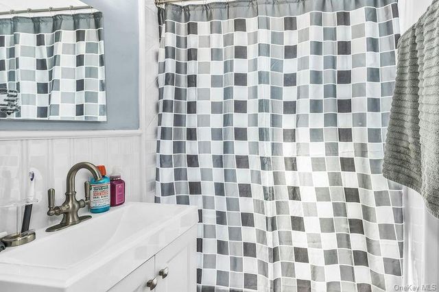 62 Ash Street, Valley Stream, NY 11580