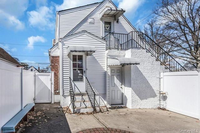 62 Ash Street, Valley Stream, NY 11580