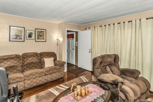 62 Ash Street, Valley Stream, NY 11580