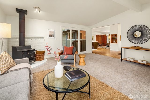 12210 NE 64th Street, Kirkland, WA 98033