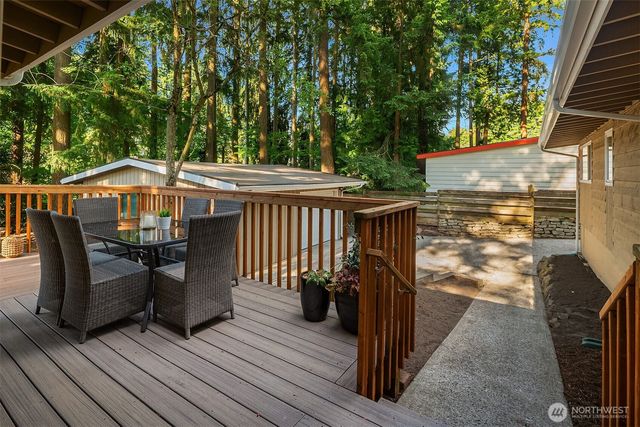 12210 NE 64th Street, Kirkland, WA 98033