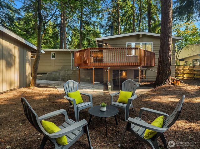 12210 NE 64th Street, Kirkland, WA 98033
