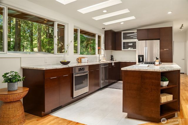 12210 NE 64th Street, Kirkland, WA 98033