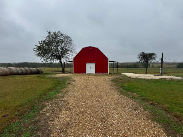 601 County Road 497, Taylor, TX 76574