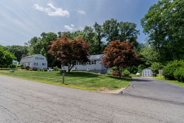 25 Bedard Avenue, Derry, NH 03038