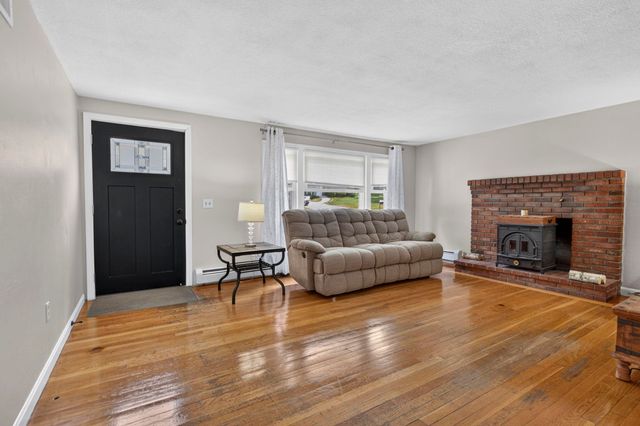 25 Bedard Avenue, Derry, NH 03038
