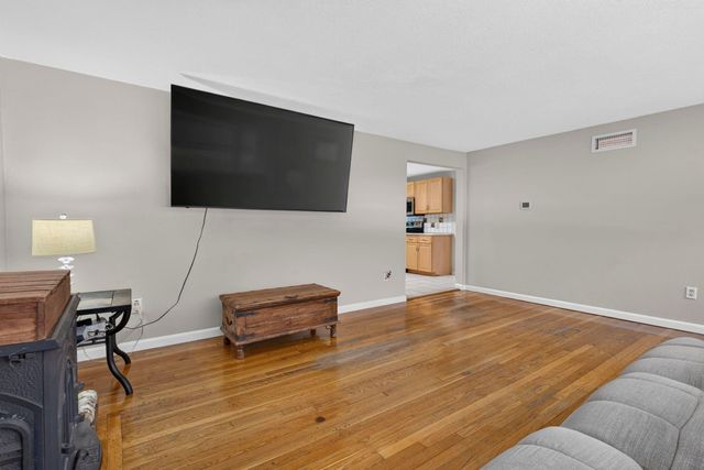 25 Bedard Avenue, Derry, NH 03038