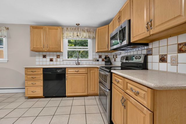 25 Bedard Avenue, Derry, NH 03038