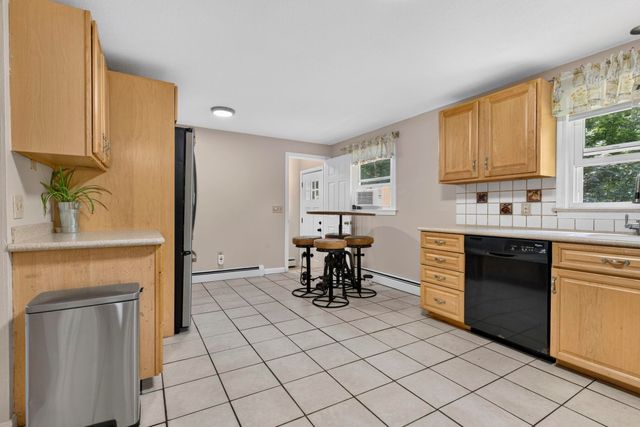 25 Bedard Avenue, Derry, NH 03038