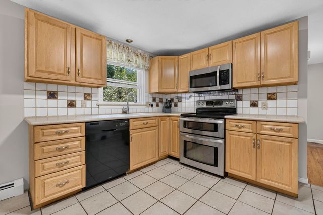 25 Bedard Avenue, Derry, NH 03038