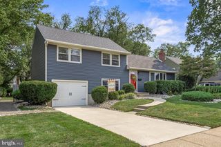 898 WATERFORD DR, Delran, NJ 08075