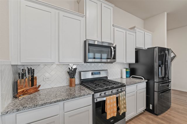 3816 Waldorf Drive, Denton, TX 76208