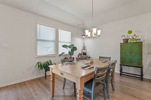 3816 Waldorf Drive, Denton, TX 76208