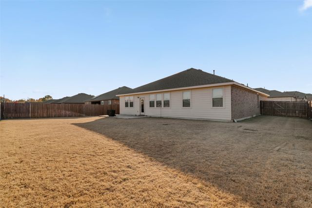 3816 Waldorf Drive, Denton, TX 76208