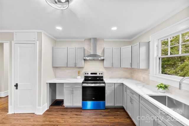 634 Carolina Avenue, Gastonia, NC 28052