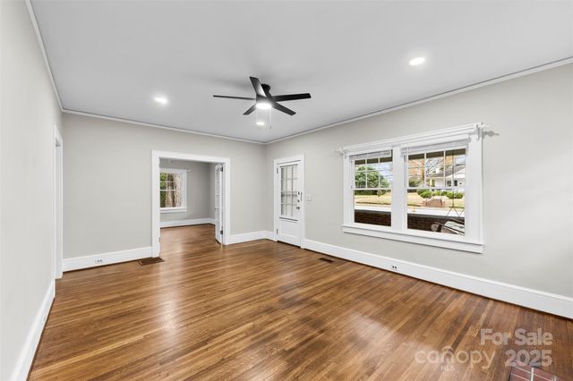 634 Carolina Avenue, Gastonia, NC 28052