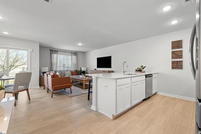 711 Mckissick Drive, Reidville, SC 29375