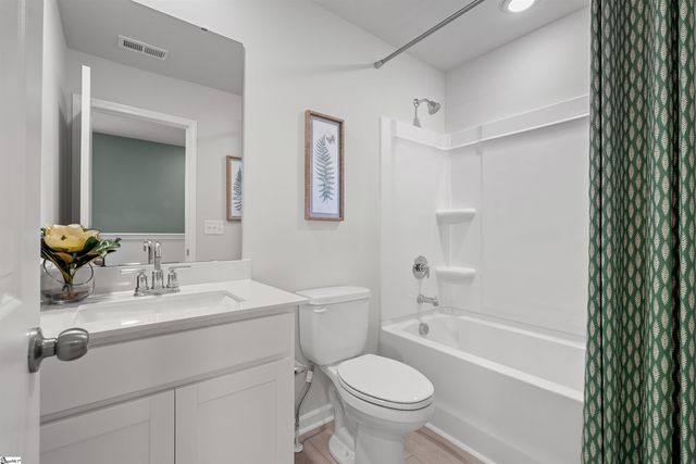 711 Mckissick Drive, Reidville, SC 29375