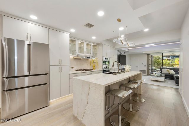 7161 E RANCHO VISTA Drive 3002, Scottsdale, AZ 85251