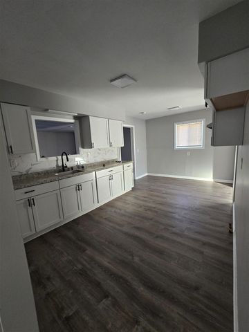 14463 Leonard Avenue, Warren, MI 48089