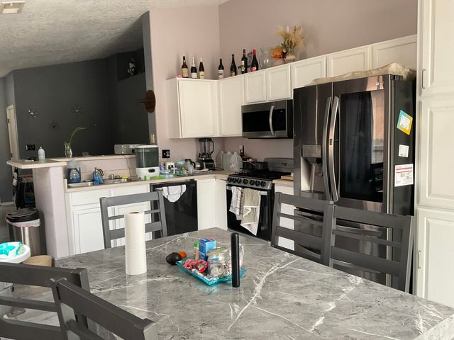 423 Sharp Spur Street SW, Albuquerque, NM 87121