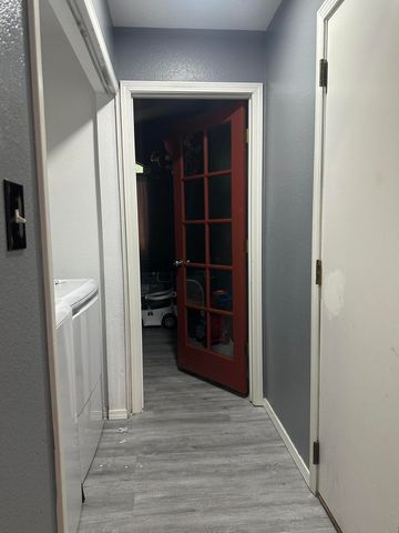 423 Sharp Spur Street SW, Albuquerque, NM 87121