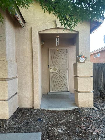 423 Sharp Spur Street SW, Albuquerque, NM 87121
