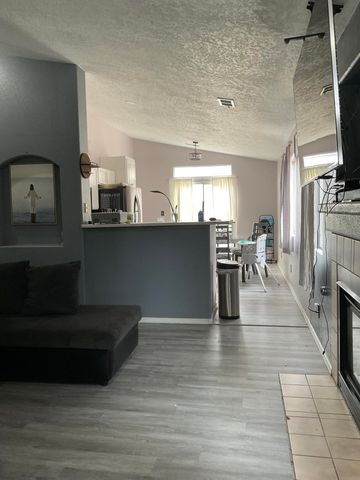 423 Sharp Spur Street SW, Albuquerque, NM 87121