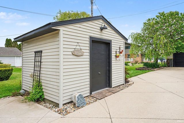 51236 North Shore Drive, Elkhart, IN 46514