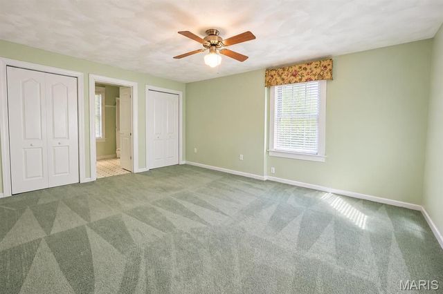 9 Glenview Drive, Belleview, IL 62223