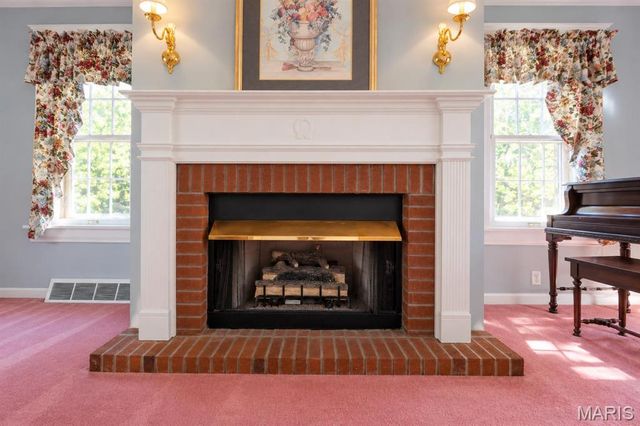 9 Glenview Drive, Belleview, IL 62223