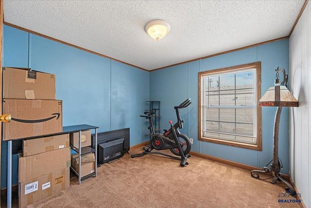 1138 CROW PEAK LN, Spearfish, SD 57783