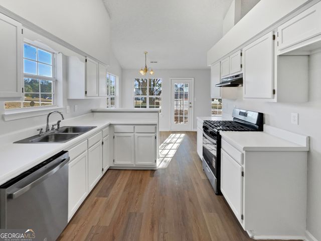 1286 Crestridge Lane, Riverdale, GA 30296