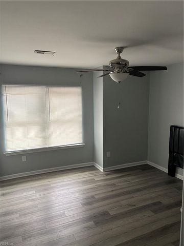 1563 N King ST, Hampton, VA 23669