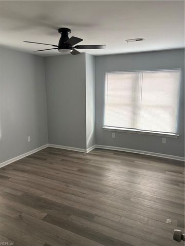 1563 N King ST, Hampton, VA 23669
