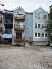 1563 N King ST, Hampton, VA 23669