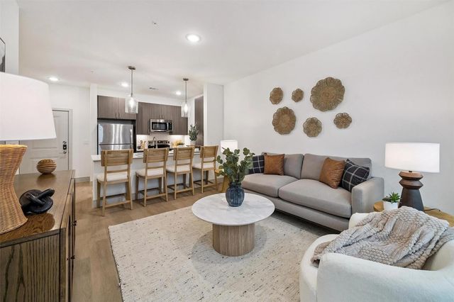 13959 Hillcroft Ave B1, Houston, TX 77085