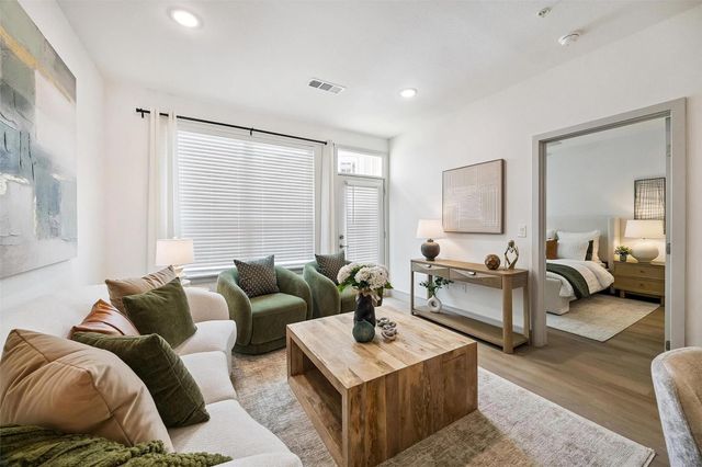 13959 Hillcroft Ave B1, Houston, TX 77085