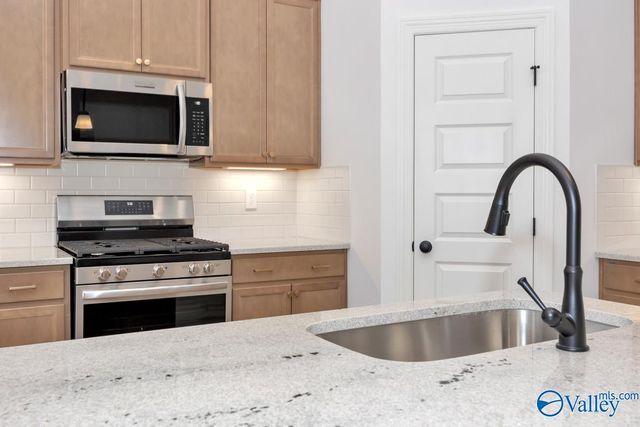 17680 Cabernet Street, Athens, AL 35613