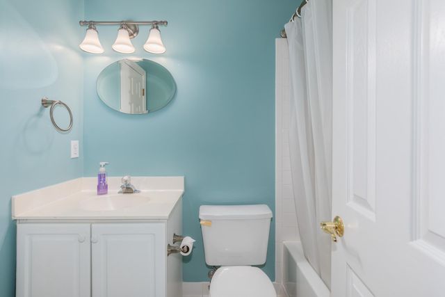 2310 N VAN BUREN CT N, Arlington, VA 22205